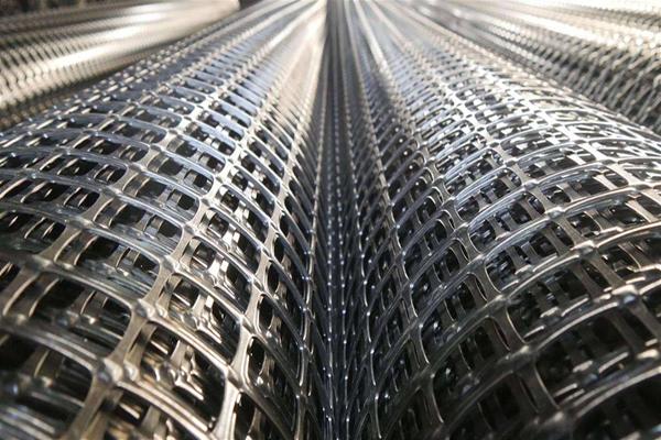 土工格柵的抗拉強度接近軟鋼  第1張