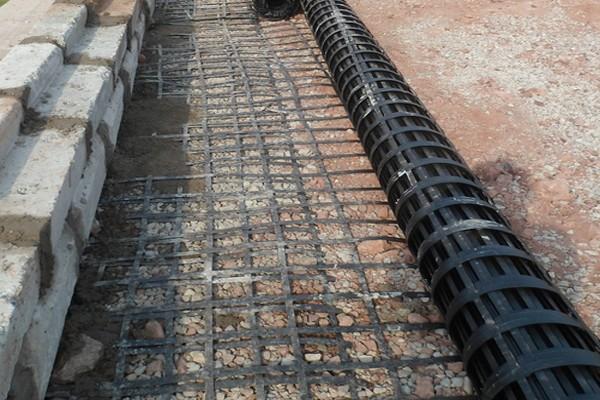 高韌性聚酯紗線集束土工格柵加固原理  第1張