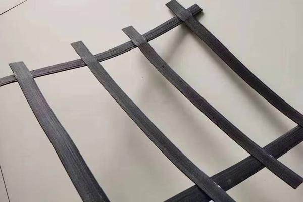 高韌性聚酯紗線集束土工格柵容易斷裂嗎  第3張