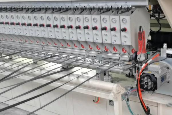 高韌性聚酯紗線集束土工格柵執行什么國家標準  第1張