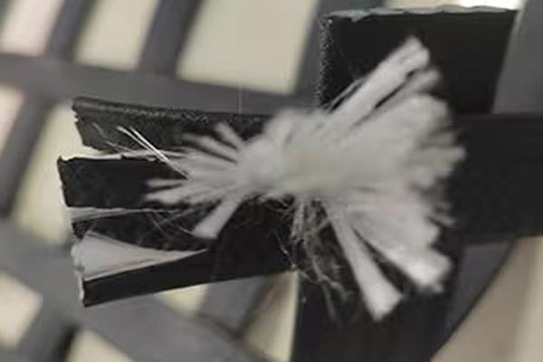 高韌性聚酯紗線集束土工格柵與玄武巖纖維土工格柵的區別  第1張