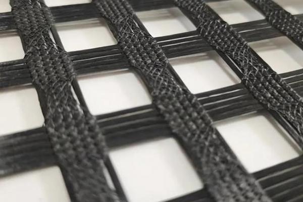 土工格柵u型釘間距要求規范有哪些  第1張