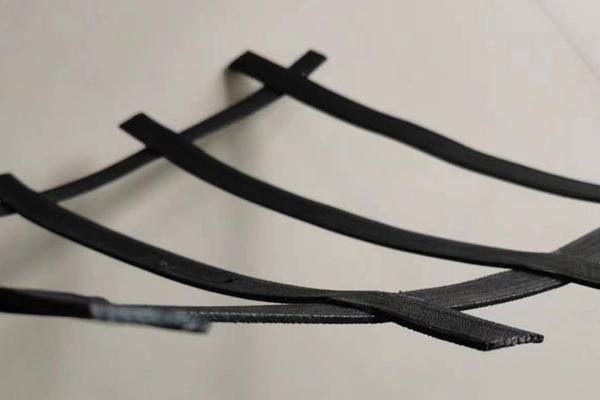 高韌性聚酯紗線集束土工格柵的使用年限是多久  第1張