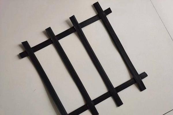 高韌性聚酯紗線集束土工格柵在路基中的應用有哪些  第2張