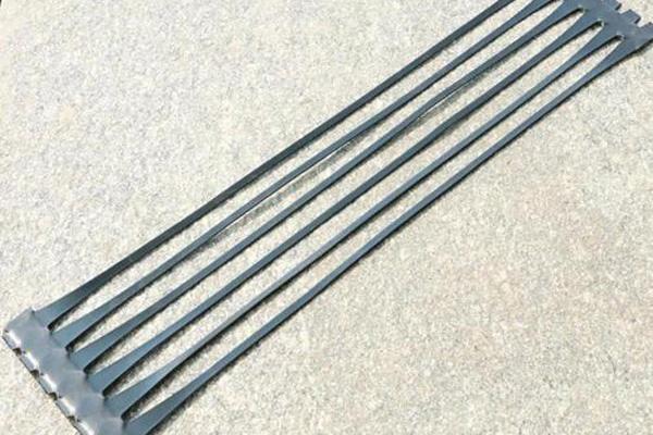 高韌性聚酯紗線集束土工格柵與單向土工格柵的區別有哪些  第2張