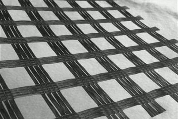 土工格柵在粘層油前還是后  第1張