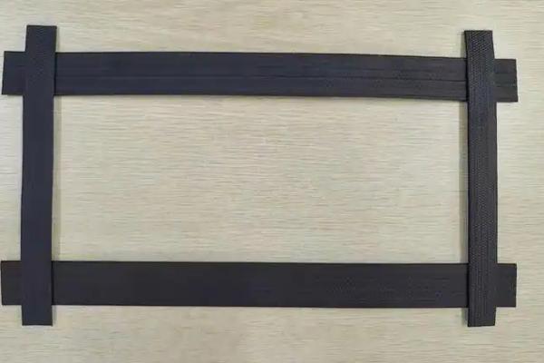 高韌性聚酯紗線集束土工格柵在瀝青路中的應(yīng)用  第1張