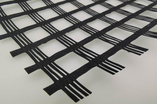 自粘玻纖土工格柵應該怎么搭接  第2張